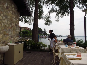 Lunch behind the loo on Lake Garda!!